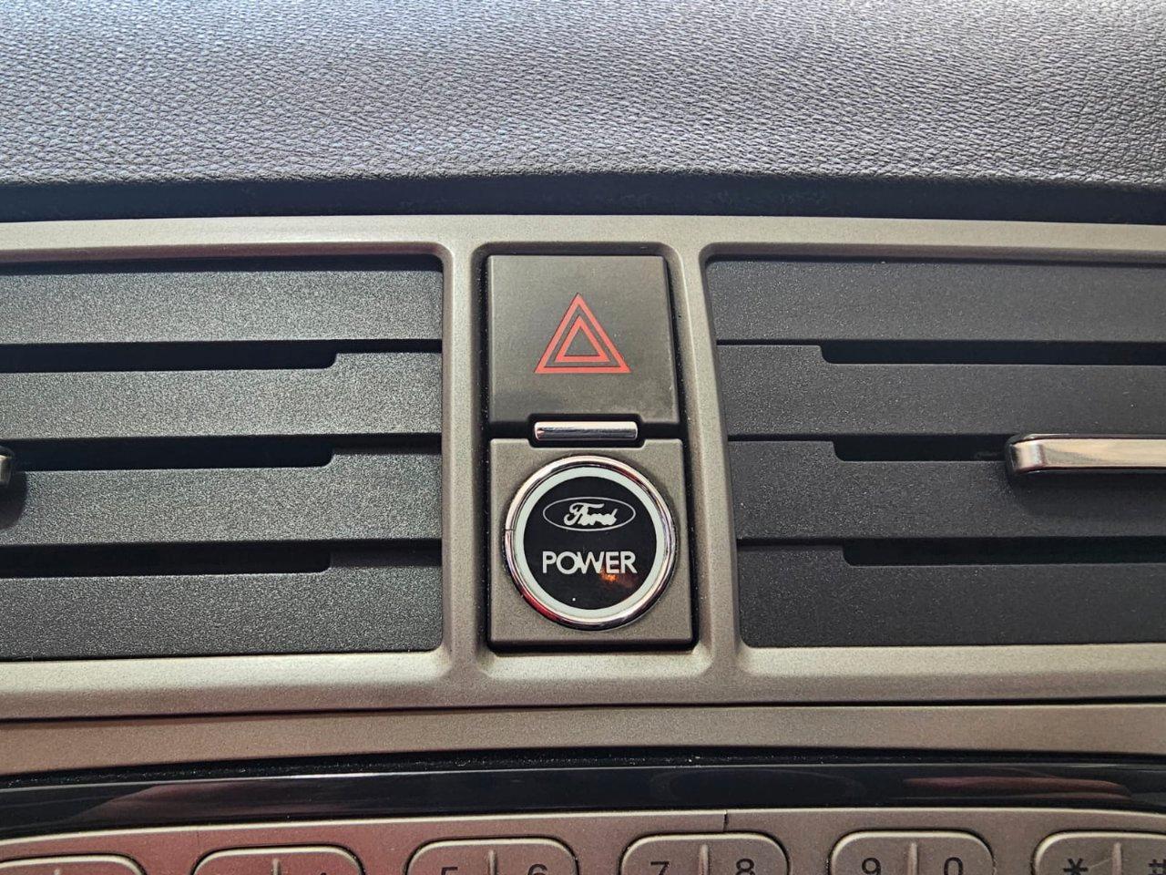 Ford Kuga 2.0 tdci + 4wd 136cv dpf *OFFERTA DEL MESE*