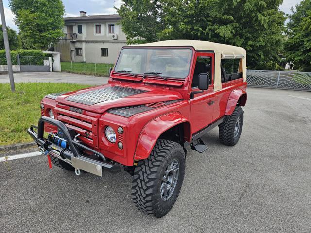 LAND ROVER Defender 110 2.5 Tdi cat S.W. County