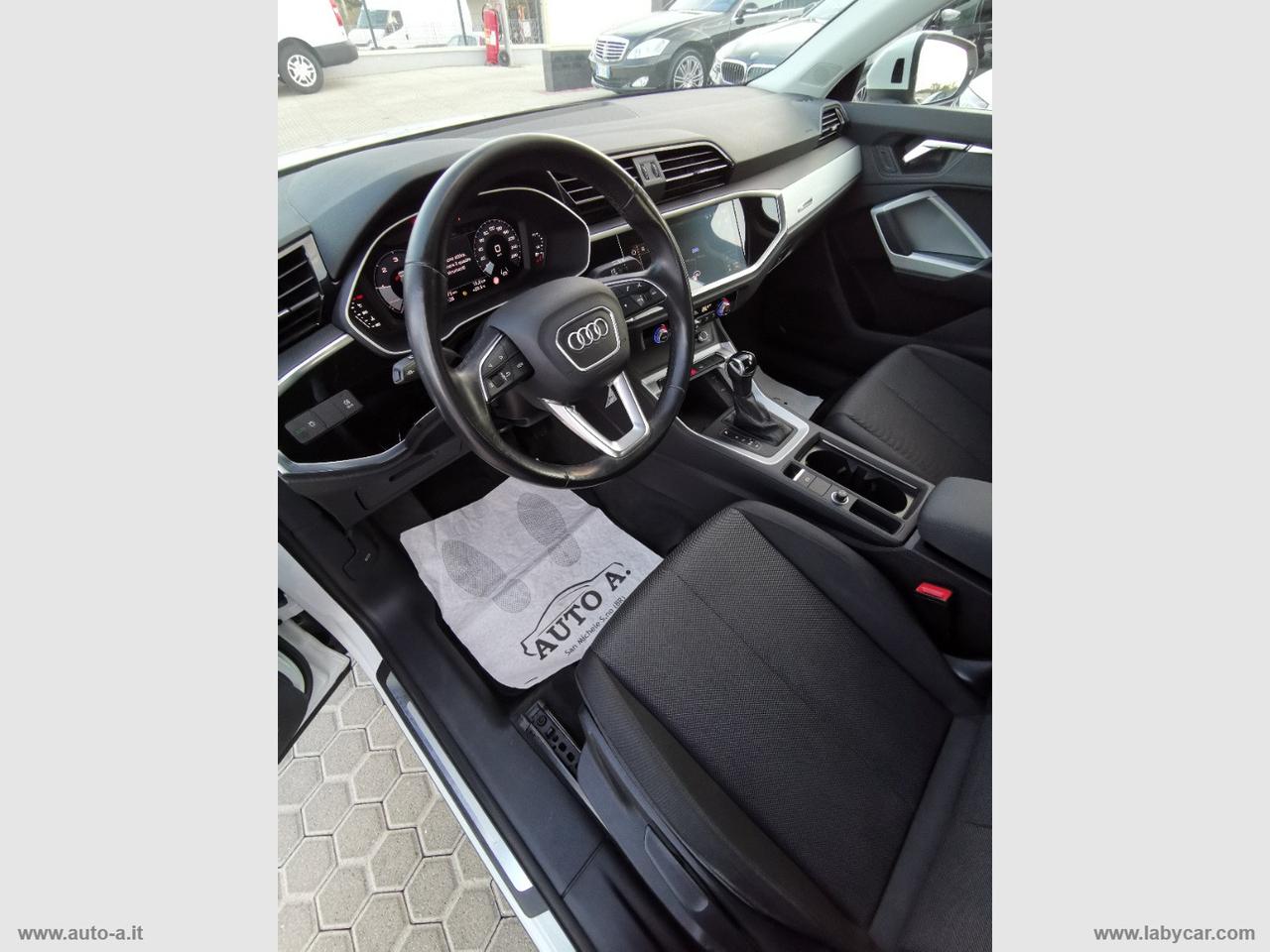 AUDI Q3 35 TDI S tronic Business Advanced