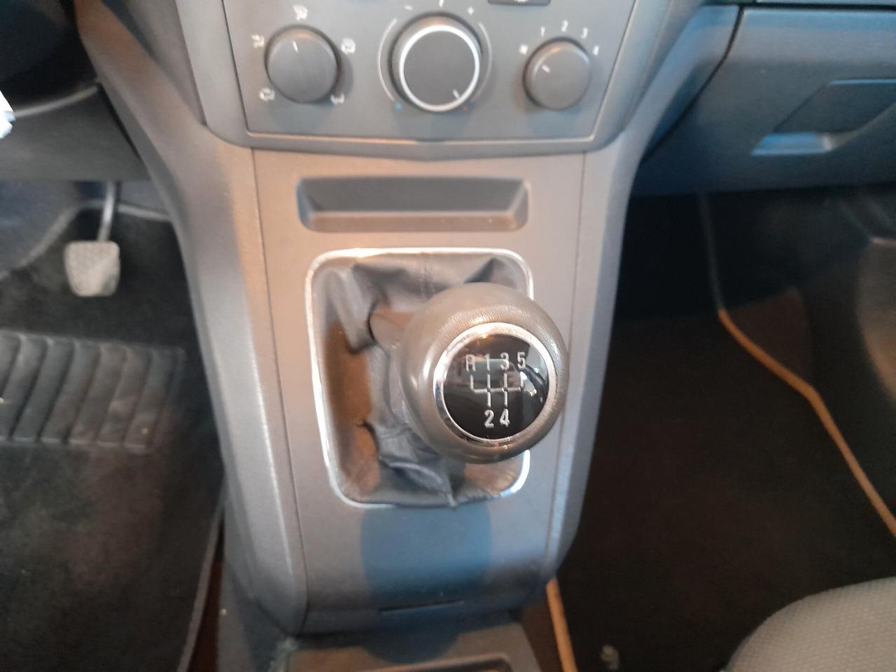 Opel Zafira 1.6 16V Twinport Cosmo