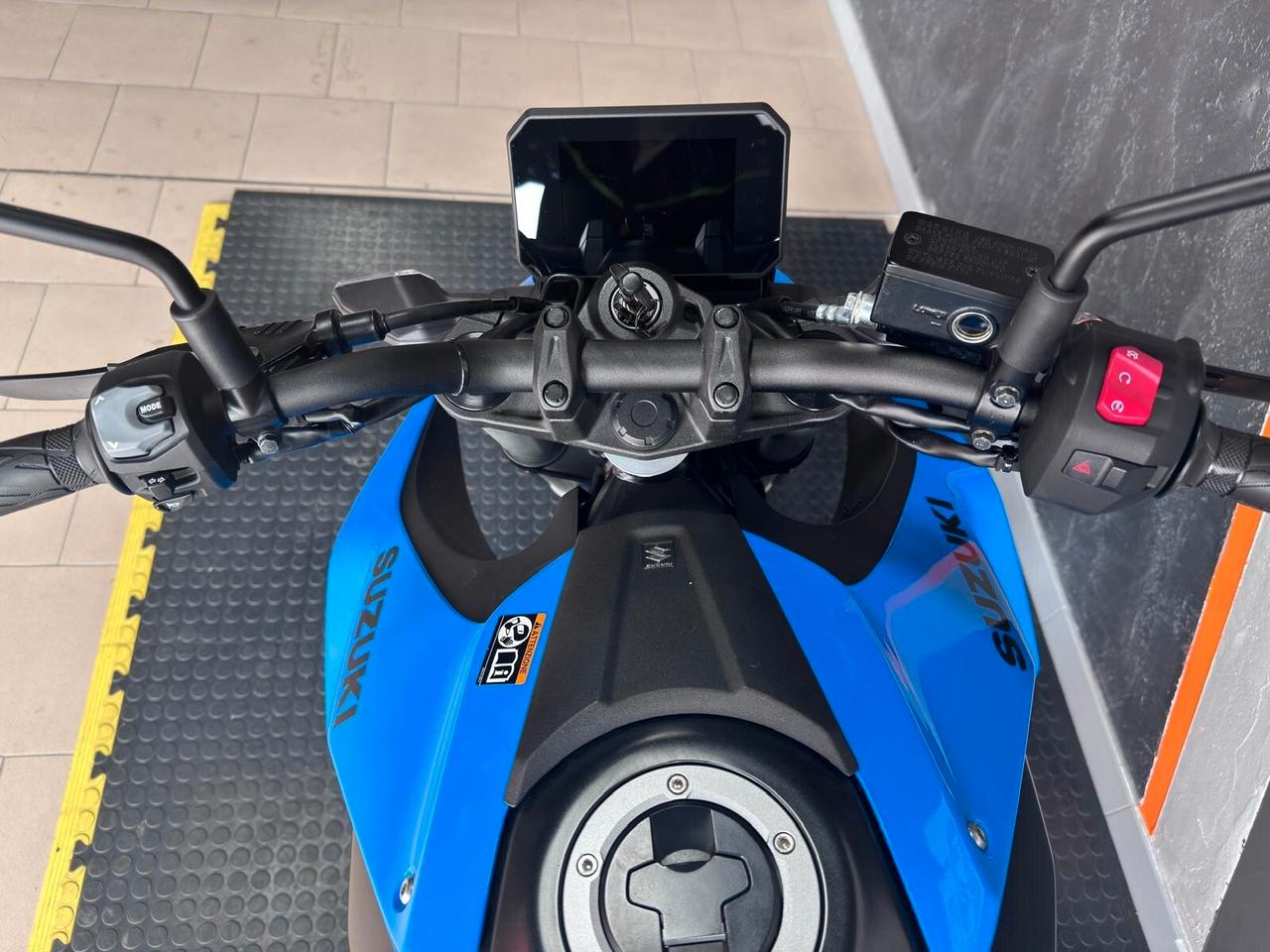 Suzuki GSX-8S