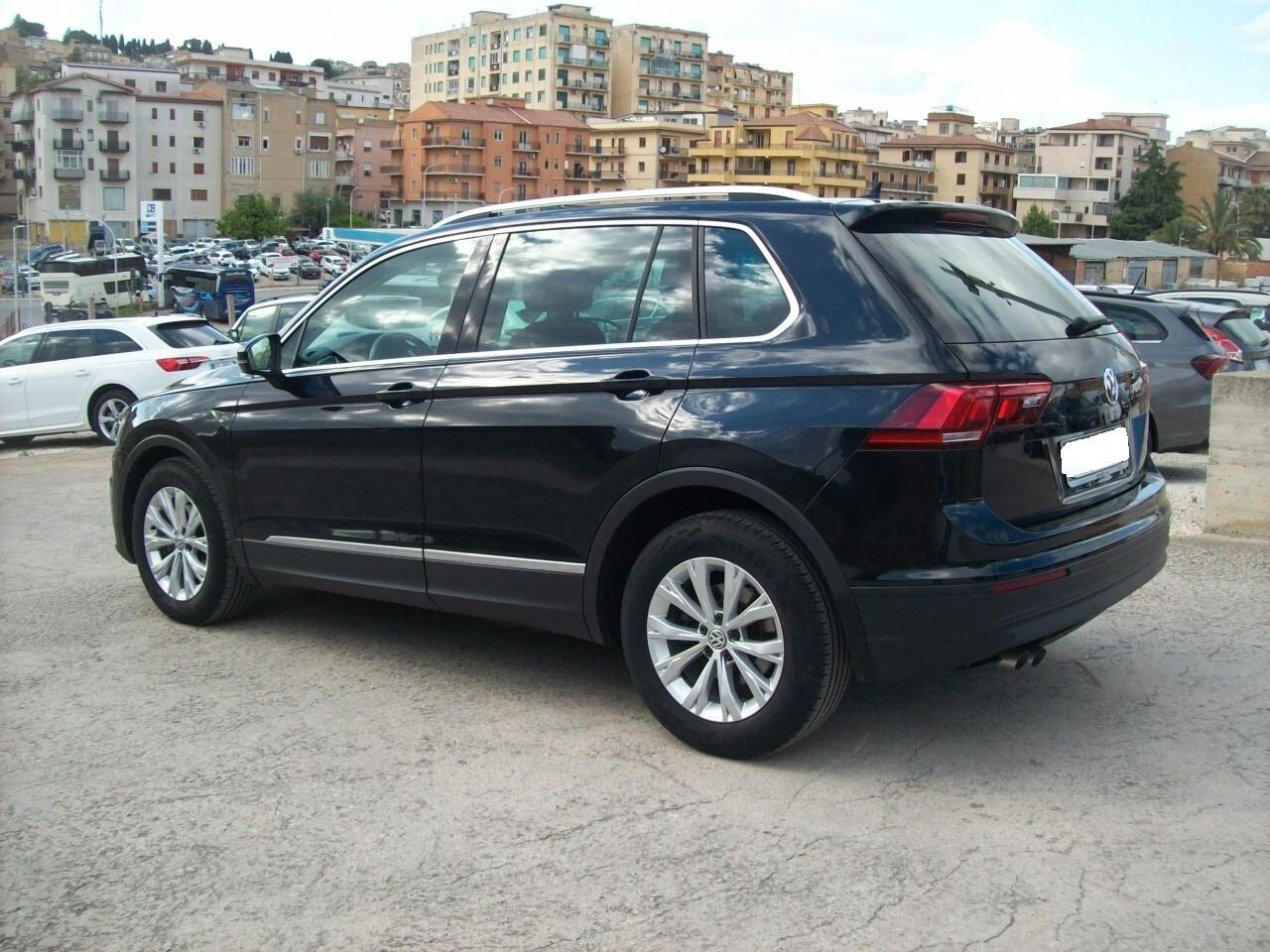 VW TIGUAN 1.6 TDI CV.115 BUSINESS BlueMotion