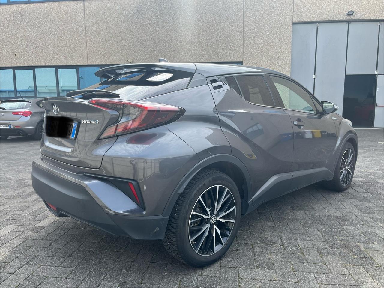 Toyota C-HR 1.8 Hybrid E-CVT Trend