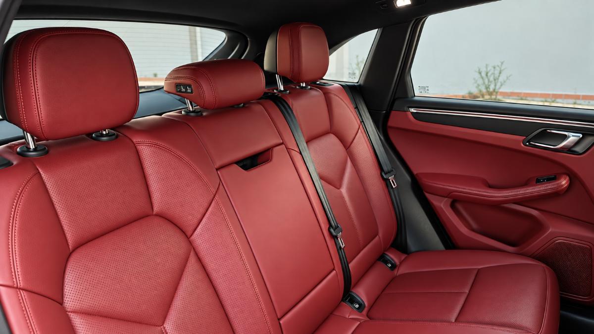 PORSCHE - Macan T