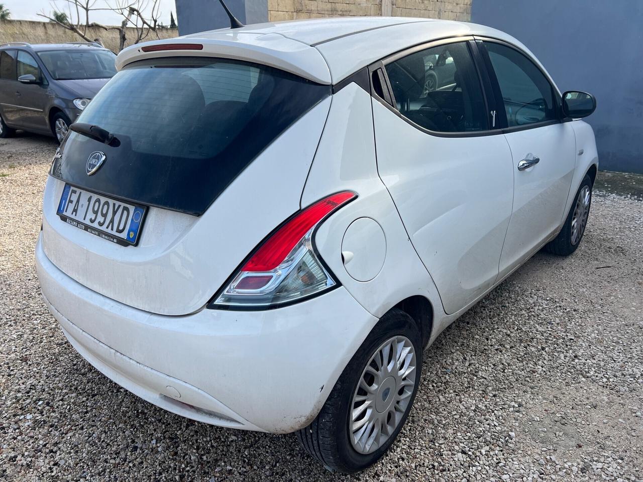 Lancia Ypsilon 1.3 MJT 16V 95 CV 5 porte S&S Silve