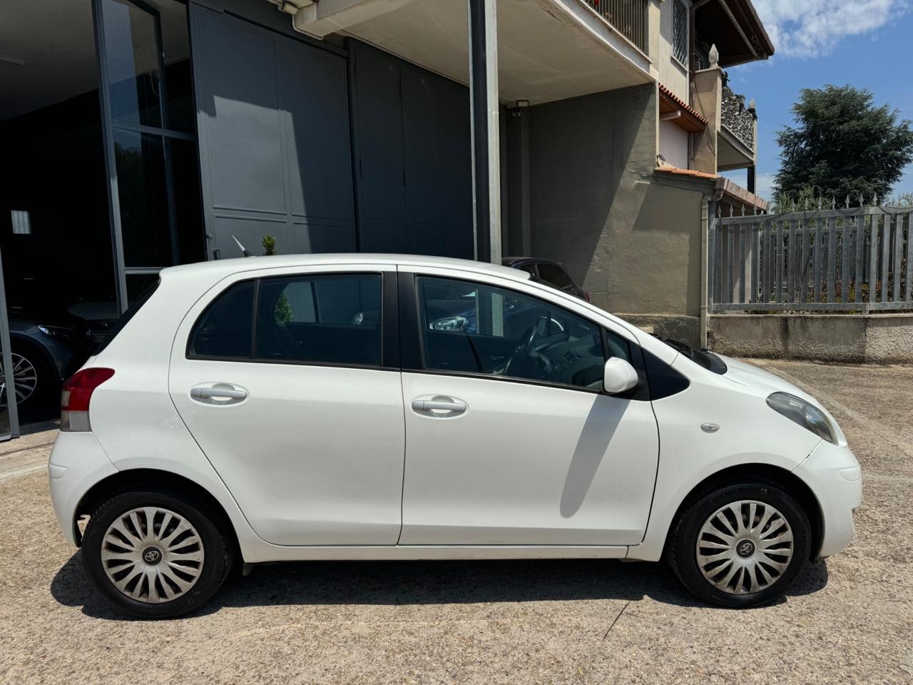 Toyota Yaris 1.0 5p Sol OK NEOPATENTATO!