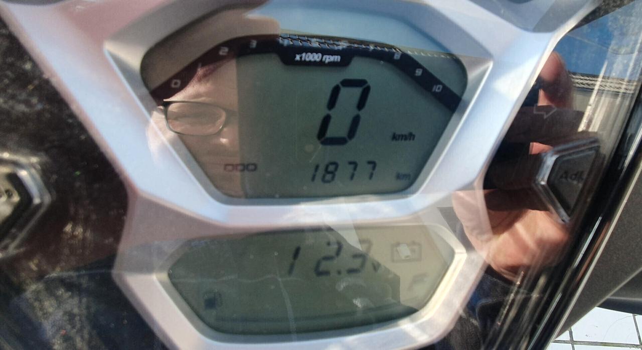 Kymco People S 125i soli 1.800km