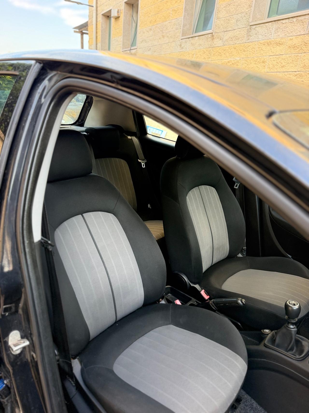 Fiat Punto 1.4 8V 5 porte Natural Power Street
