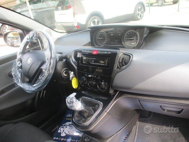 Lancia Ypsilon 1.2 BENZINA EURO 6 +600.00 GPL NUOV