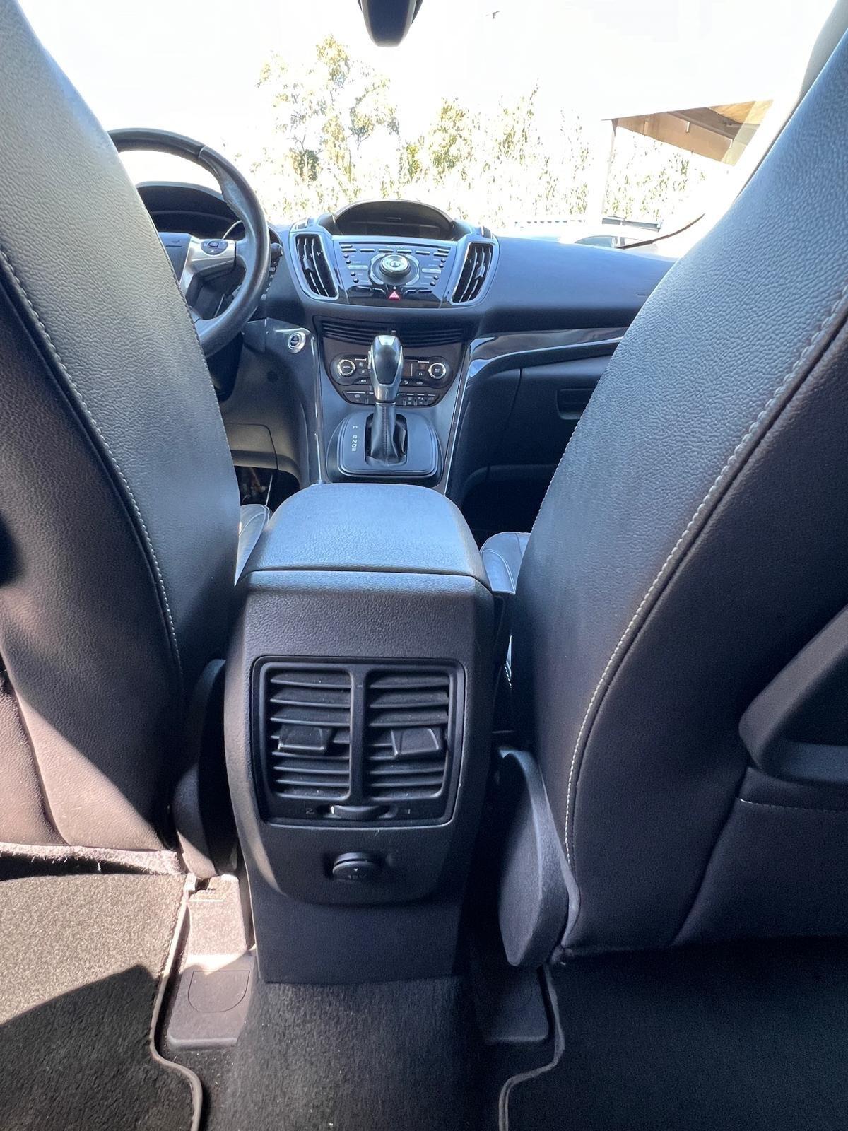 Ford Kuga 2.0 TDCI 140 CV 2WD Titanium