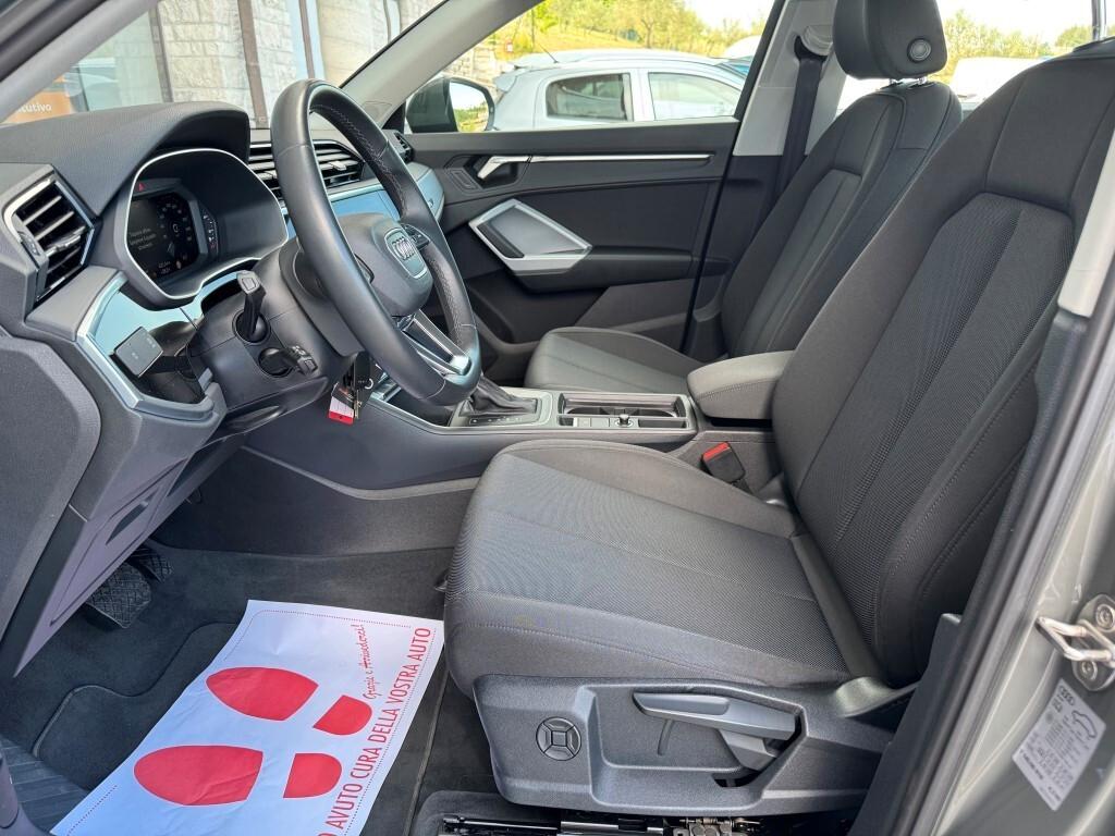 Audi Q3 35 TDI S tronic Business