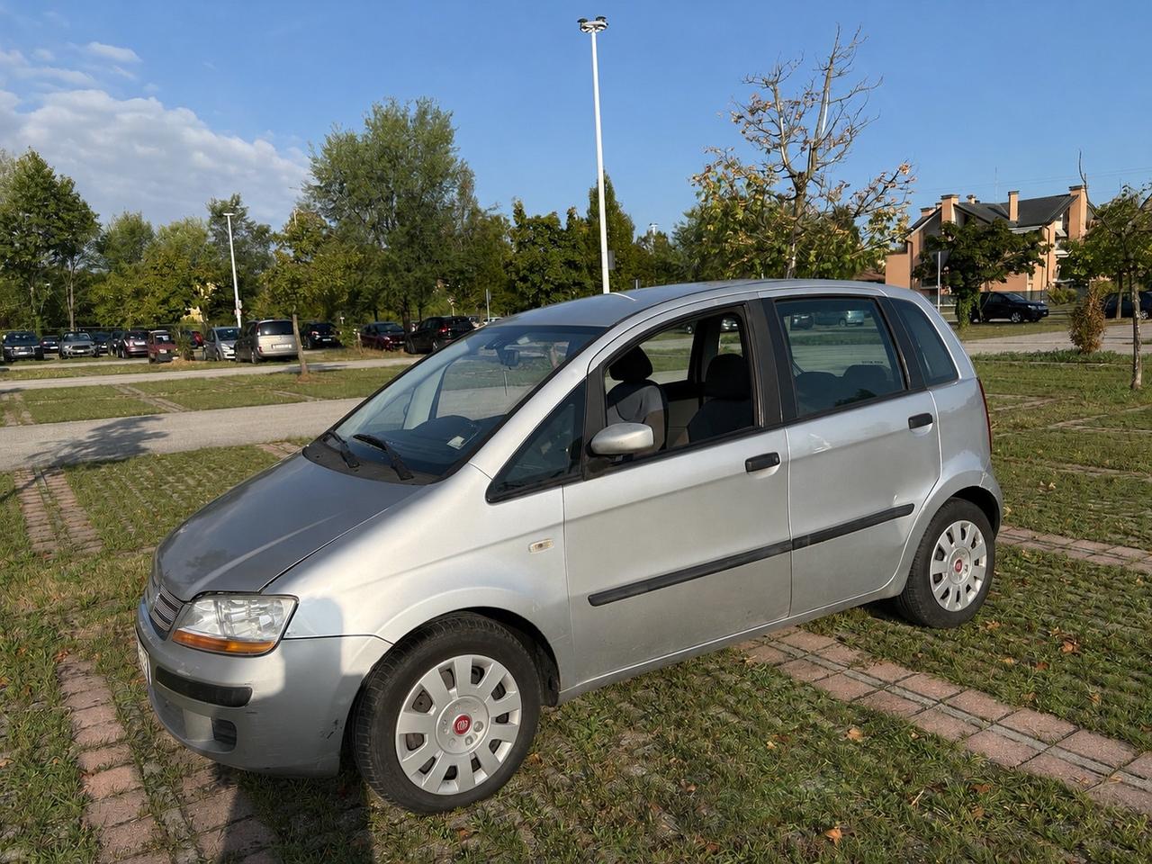 Fiat Idea 1.2 16V 80cv neo patentati