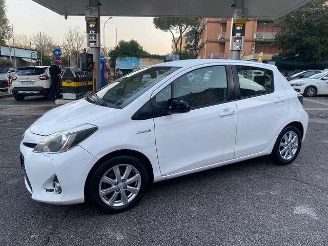 Toyota Yaris Yaris 5p 1.5h Lounge per neopatentati