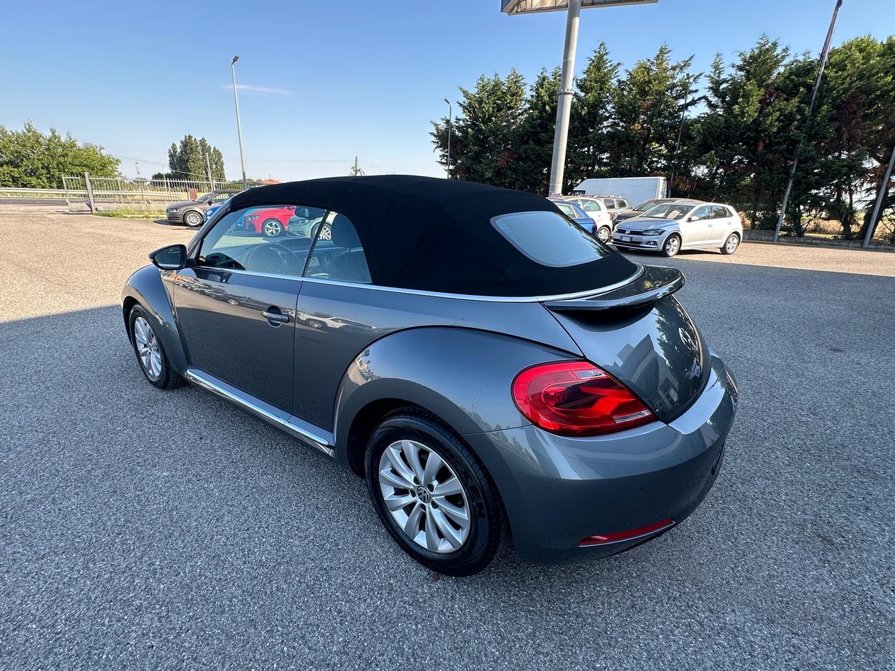 Volkswagen Maggiolino Cabrio 1.6TDI - 2015