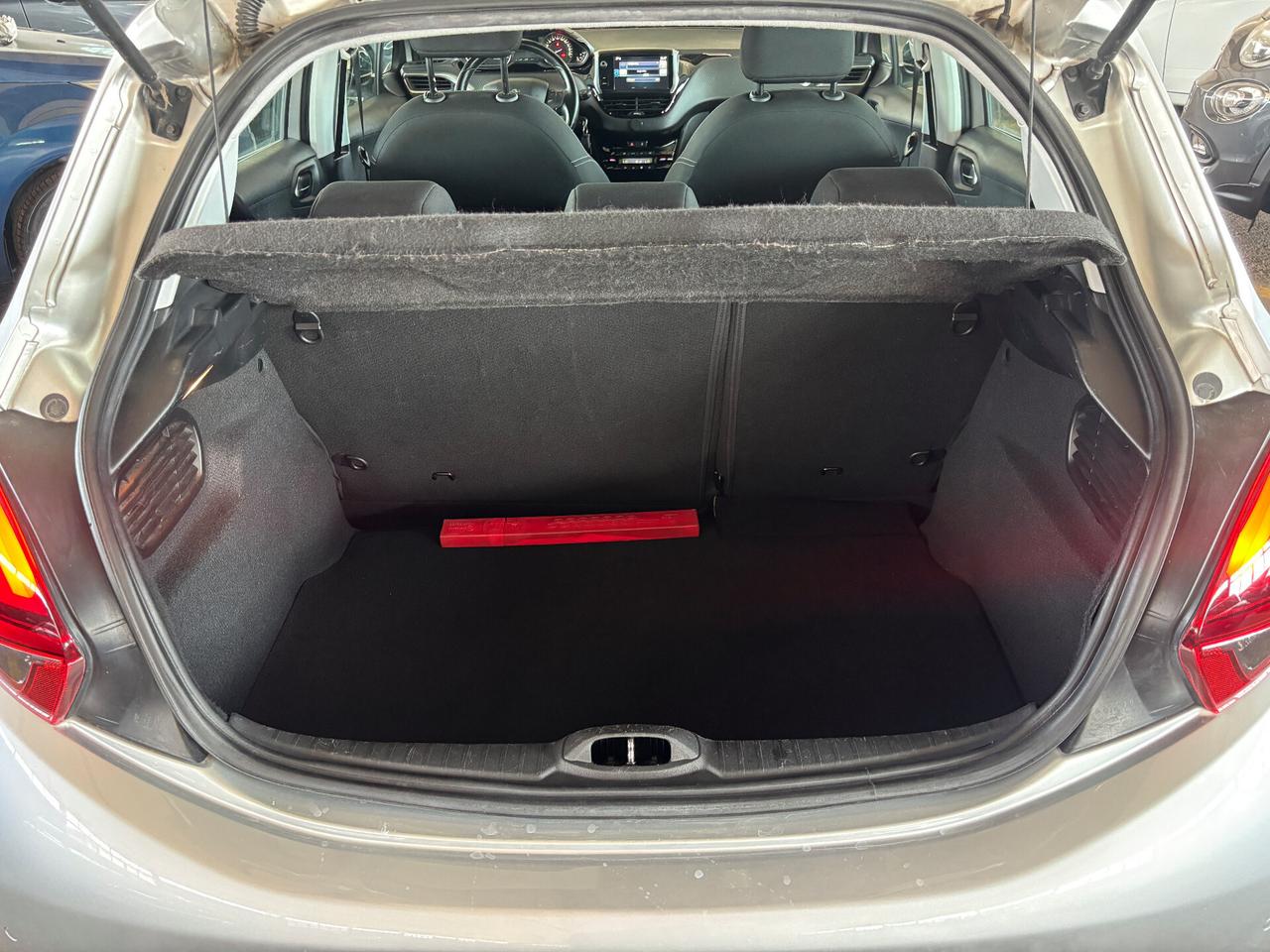 Peugeot 208 1.2 BENZINA 60KW 82CV 5 porte Allure