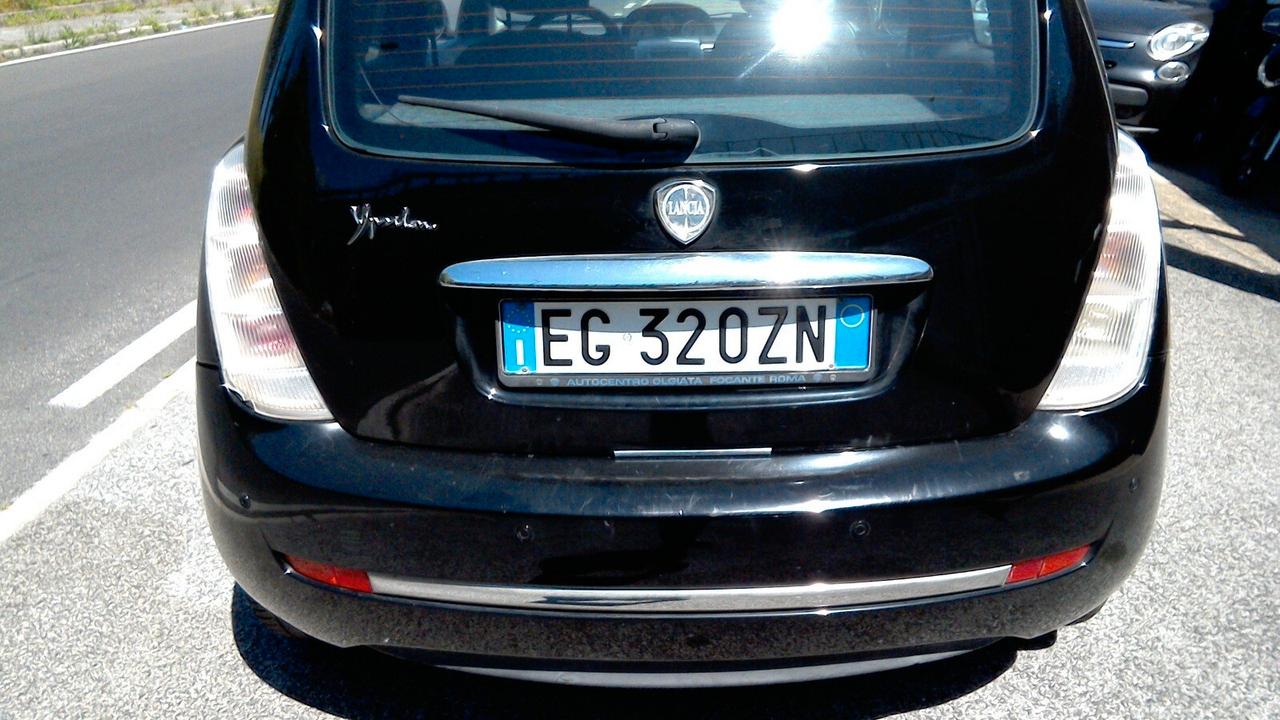 LANCIA YPSILON 2 SERIE - 1.2 69 CV ARGENTO - BENZINA/GPL - EURO 5.200,00 TRATTABILI