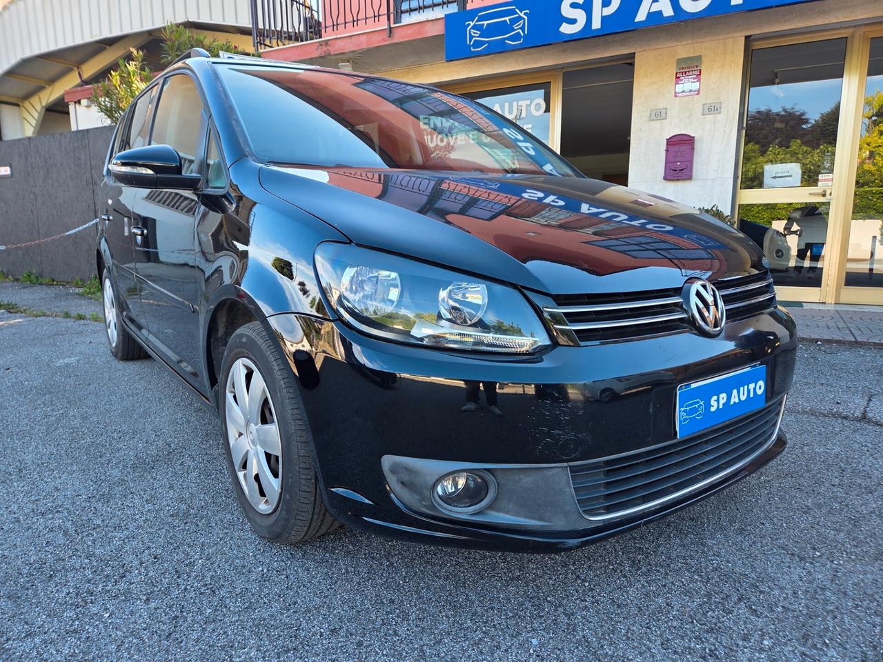 Volkswagen Touran 7 posti - 2011