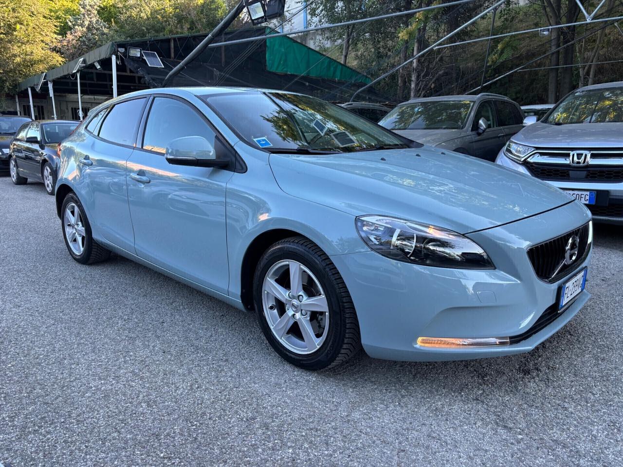 Volvo V40 T2 Kinetic BENZINA OK neopatentati