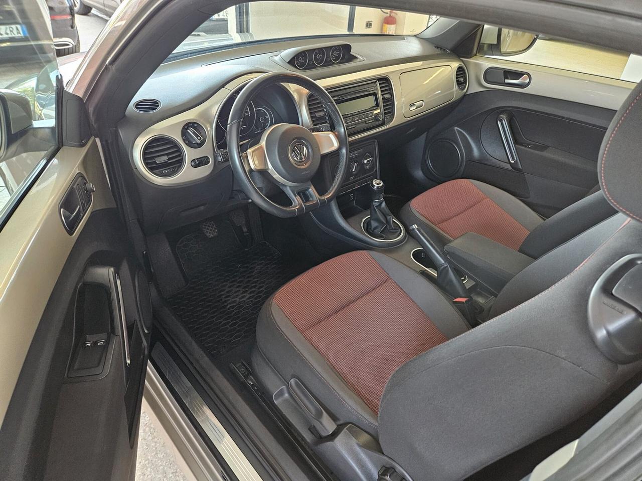 Volkswagen Maggiolino 1.6TDI 105cv 77kw Design