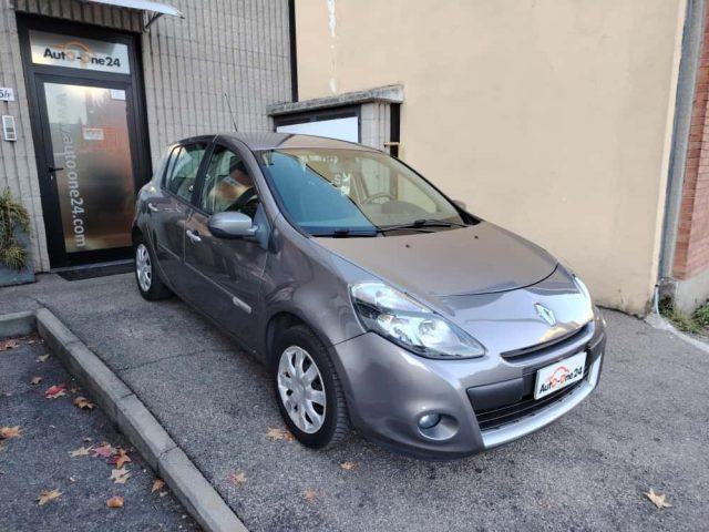 RENAULT Clio 1.2 16V 5 porte Luxe NEOPATENTATI