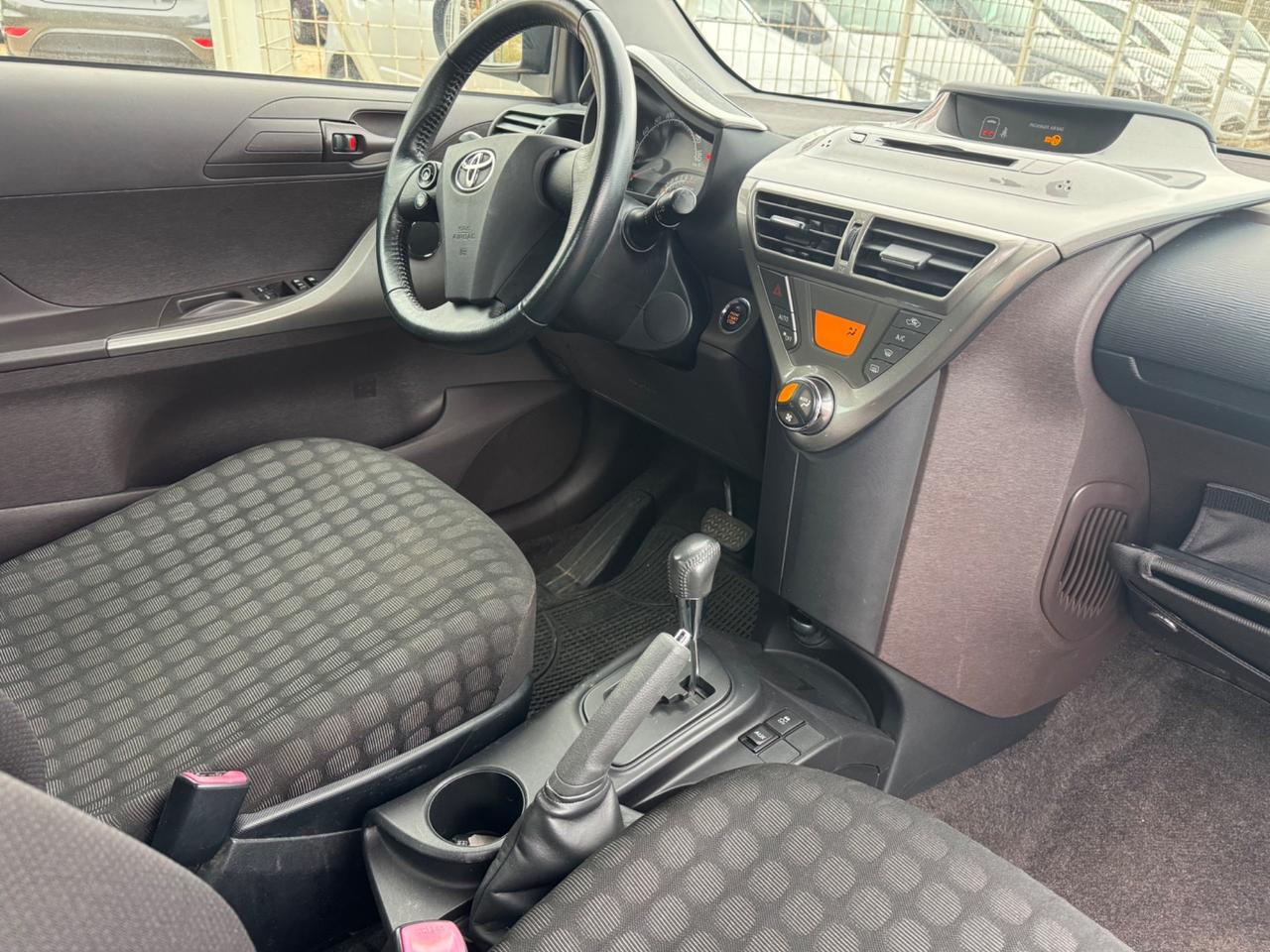 Toyota iQ 1.0 Sol AUTOMATICO NEOPATENTATI