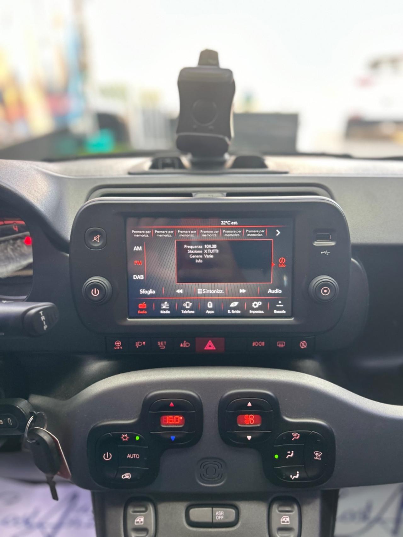 Fiat Panda 1.0 FireFly Hybrid City Cross 2022
