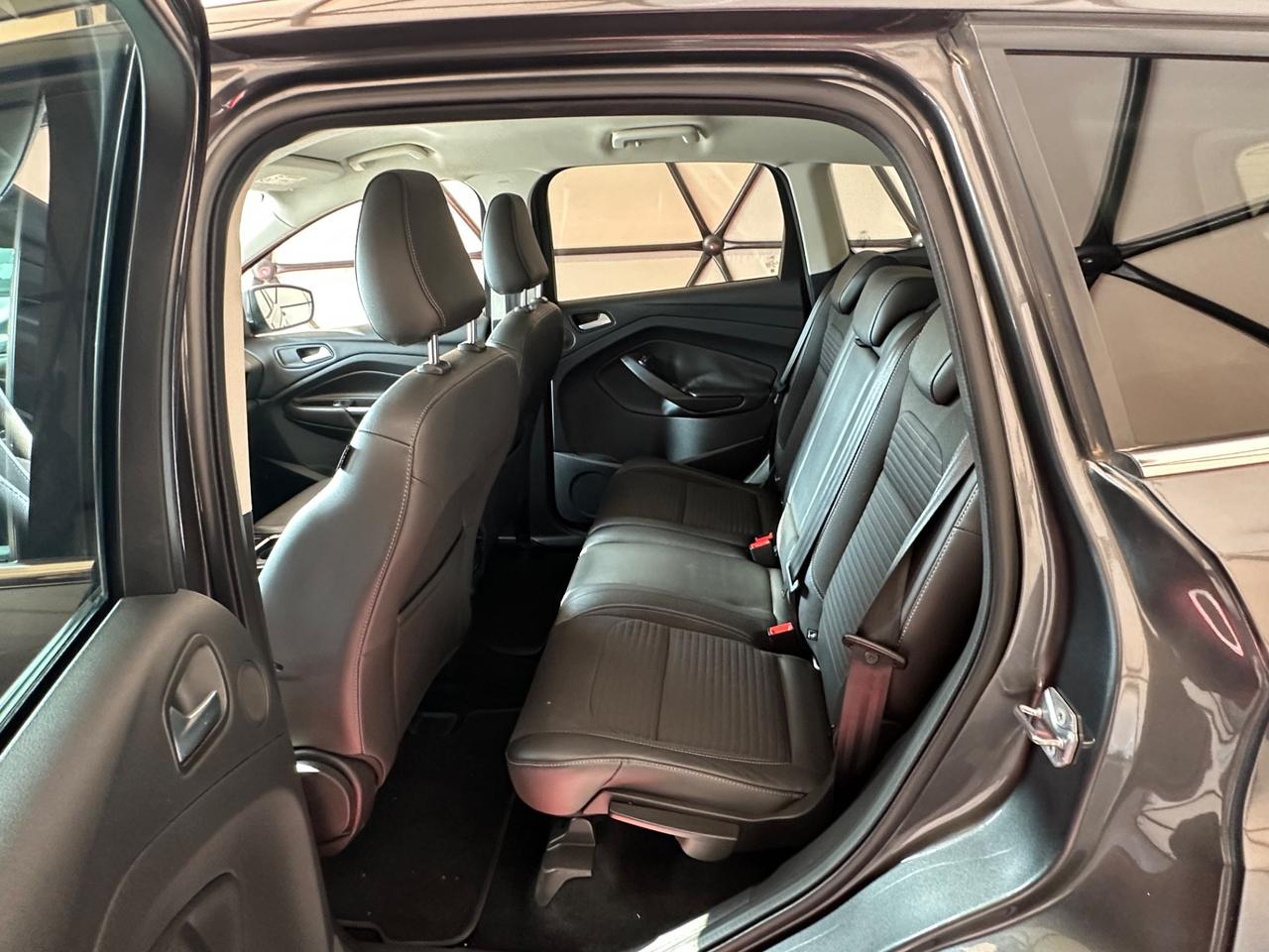 Ford Kuga 1.5 TDCI 120 CV S&S 2WD Powershift Titanium