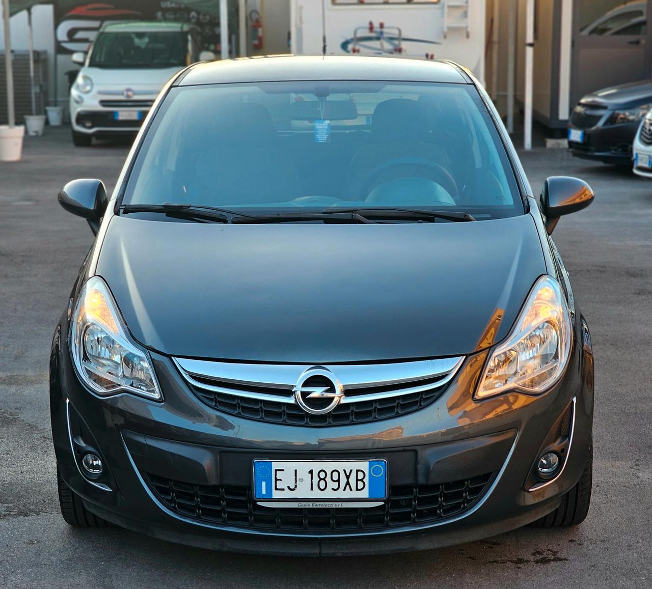 Opel Corsa 1.2 3 porte Club