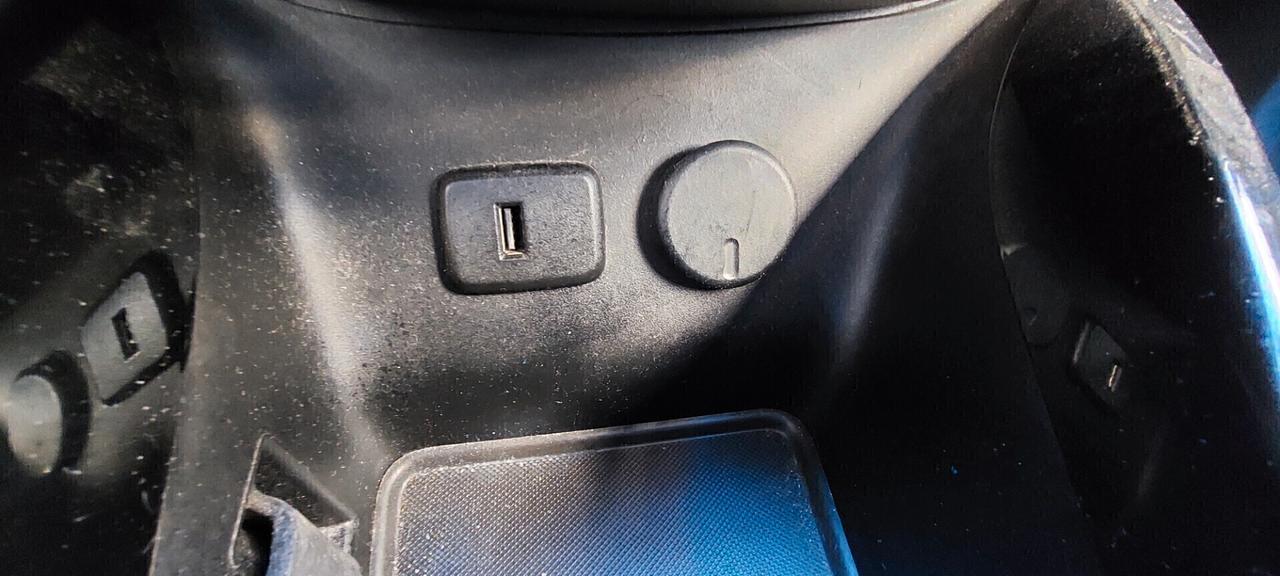 CORSA 1,3 MTJ DIESEL 75 CV MOD. INNOVATION LEGA TELEFONO SENSORI X NEOPATENTATI IMPECCABILE