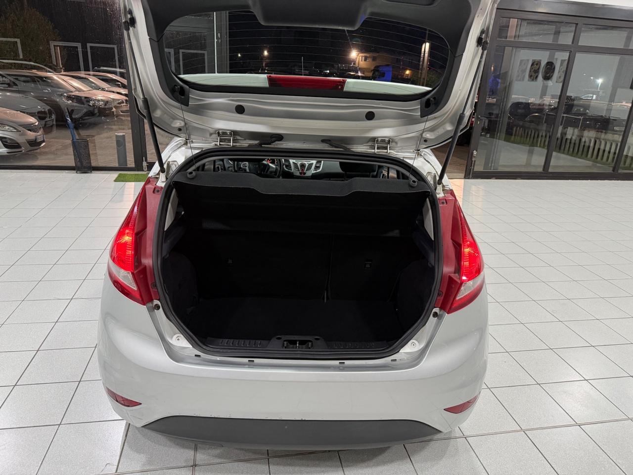 Ford Fiesta Ikon 1.4 16V 5p.Bz.- GPL Business