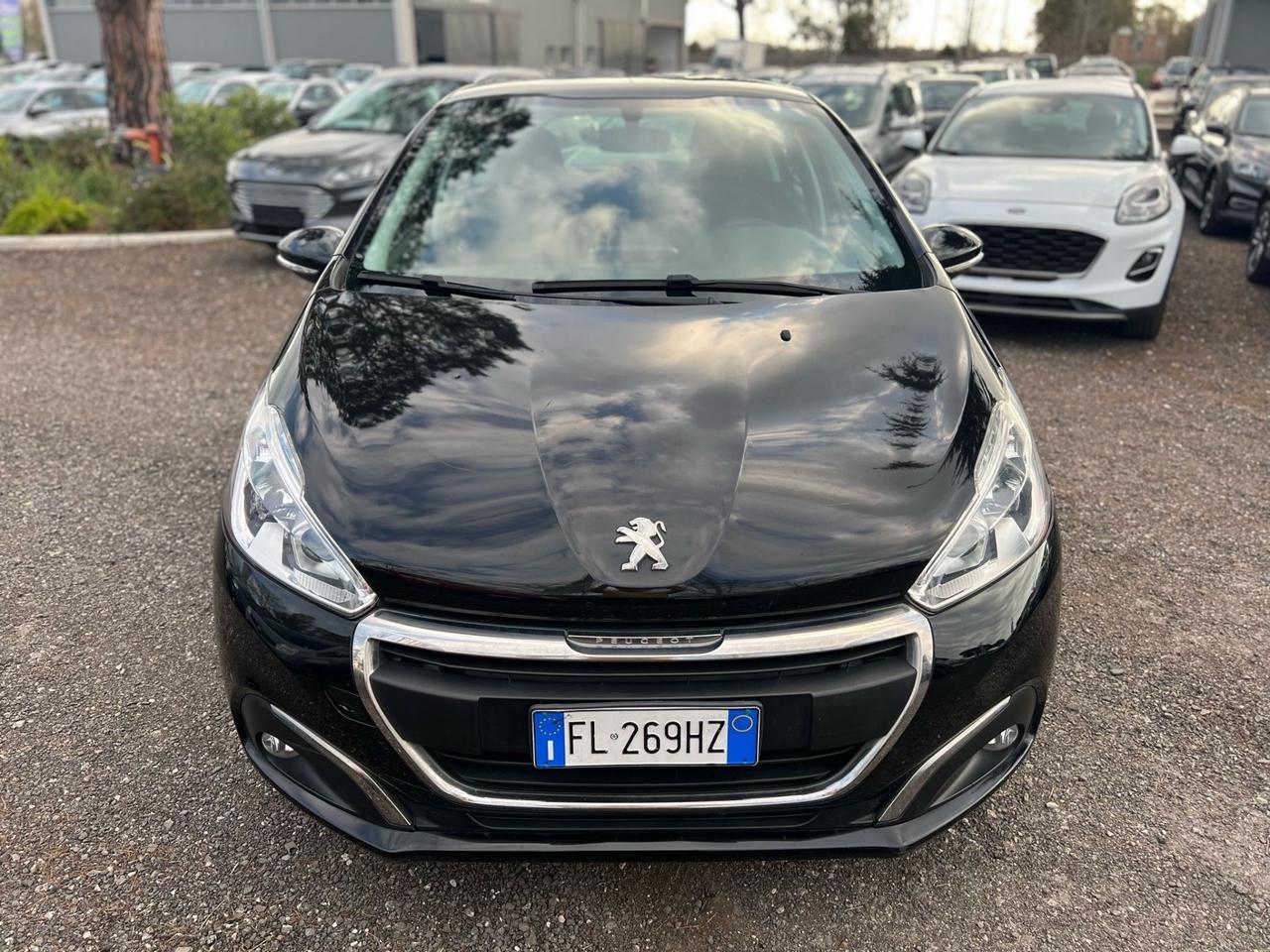 Peugeot 208 PureTech 82 5p. GPL Allure