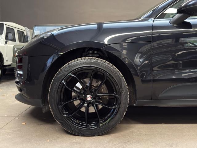 PORSCHE Macan 2.0
