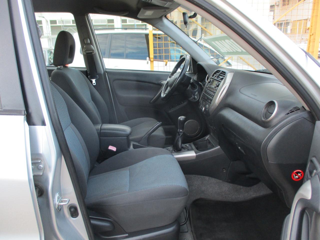 Toyota RAV4 2.0 Tdi D-4D 5 porte MOLTO BELLA