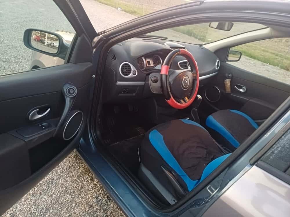 Renault Clio 1.2 16V 5 porte Le Iene