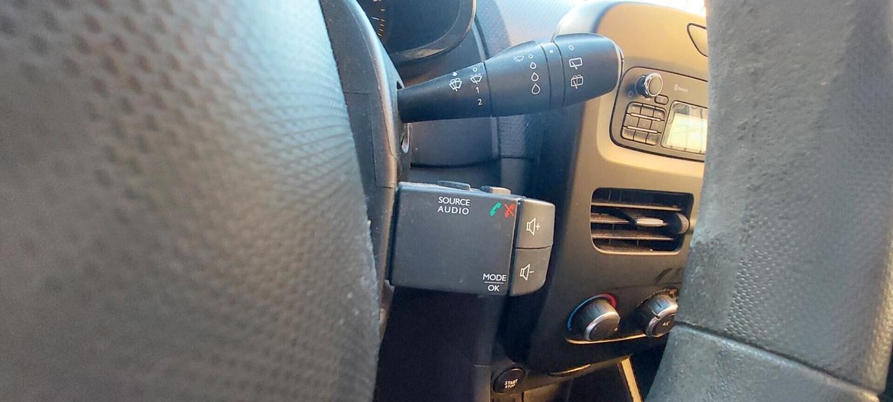 CLIO 1,2 GPL DI SERIE SCADENZA BOMBOLE NEL 2035-X NEOPATENTATI IMPECCABILE FULL