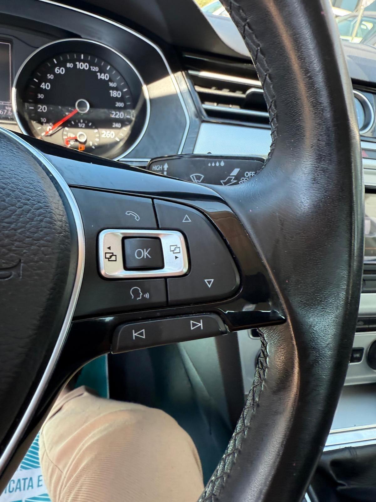 Volkswagen Passat 1.6 TDI Comfortline BlueMotion Technology - ok neopatentati -