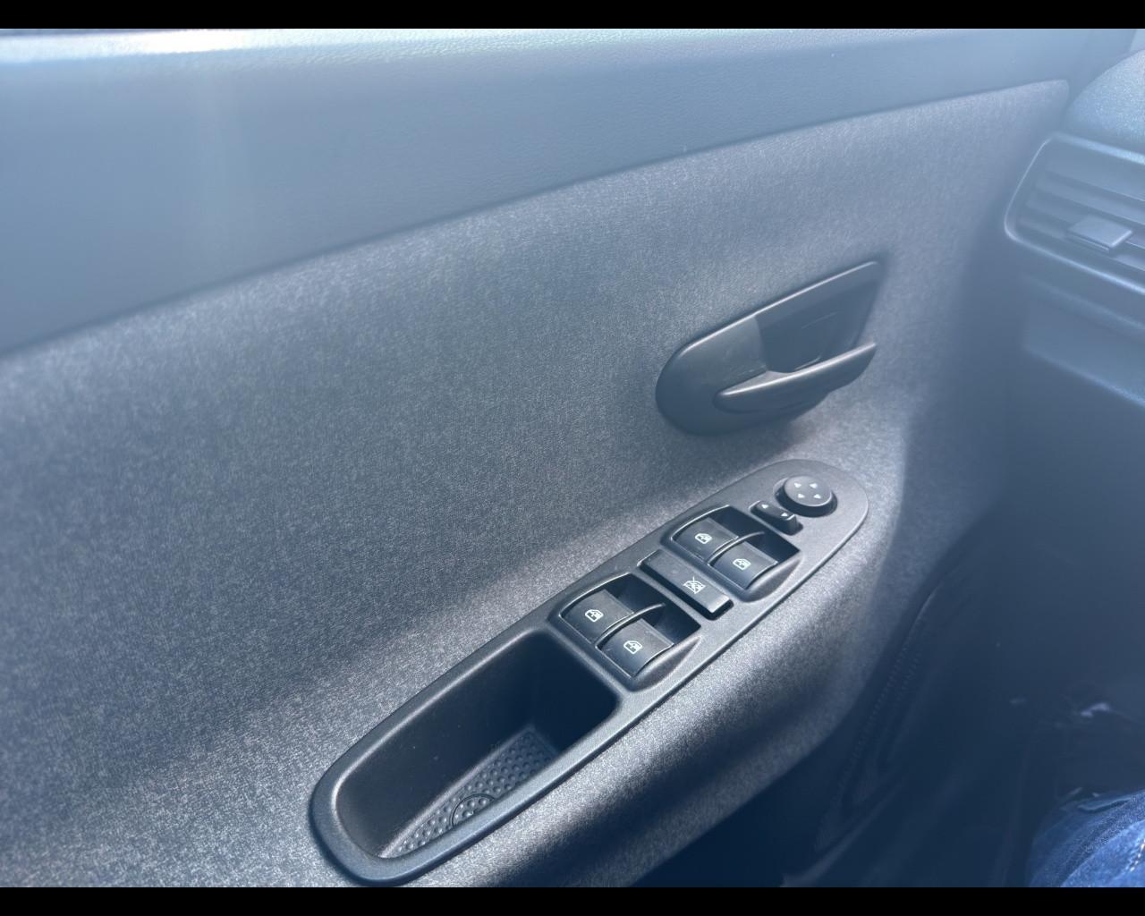 LANCIA Ypsilon 3ª serie - Ypsilon 1.0 FireFly 5 porte S&S Hybrid Si