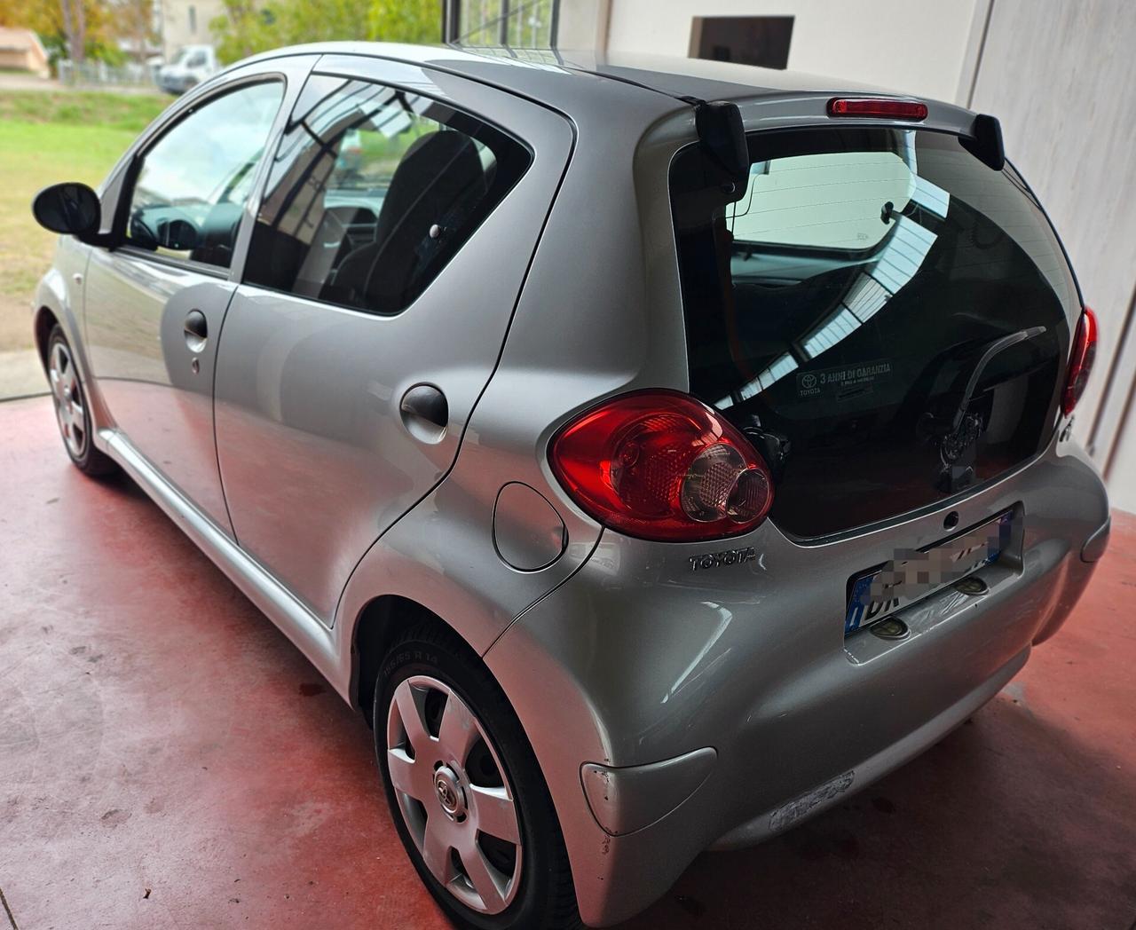 Toyota Aygo 1.0 12V VVT-i 5 porte Now