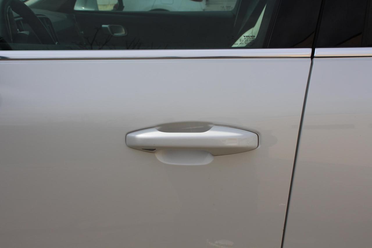 VOLVO XC40 N1 1.5 T4 plug-in hybrid Inscription Expression my21