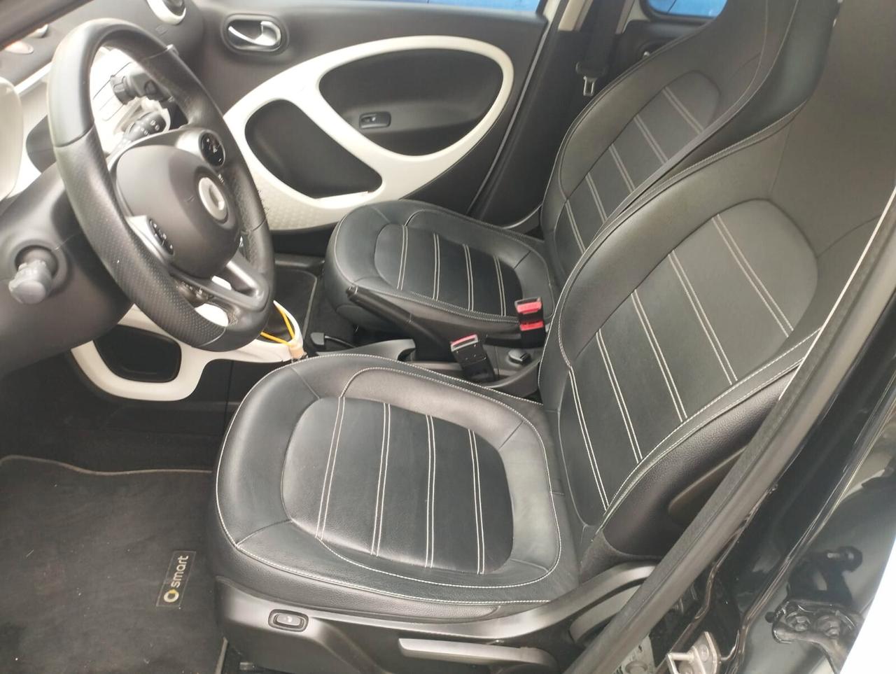 Smart ForFour 60 1.0 Black Passion