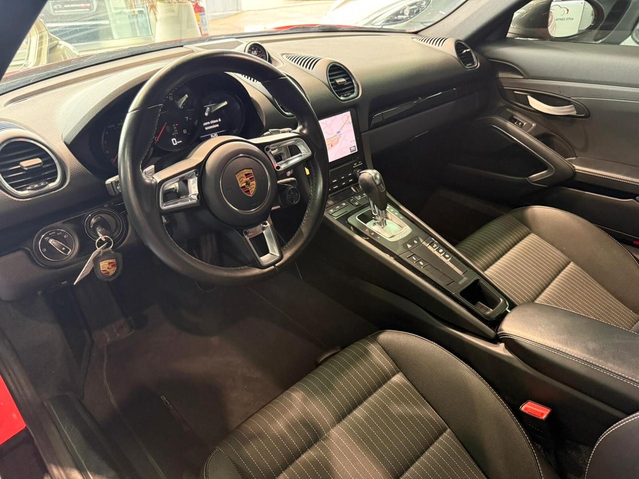 Porsche Cayman 718 T