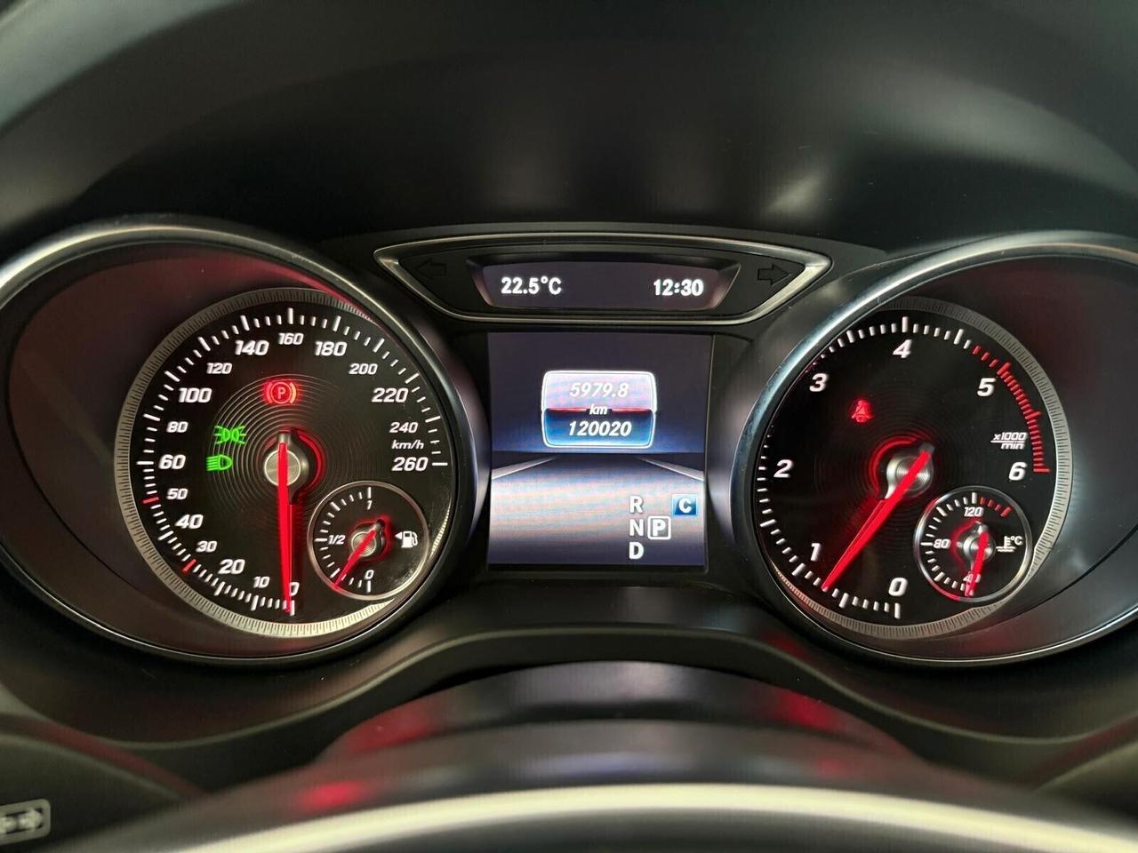 MERCEDES-BENZ CLA 220D 177CV AUTOMATIC