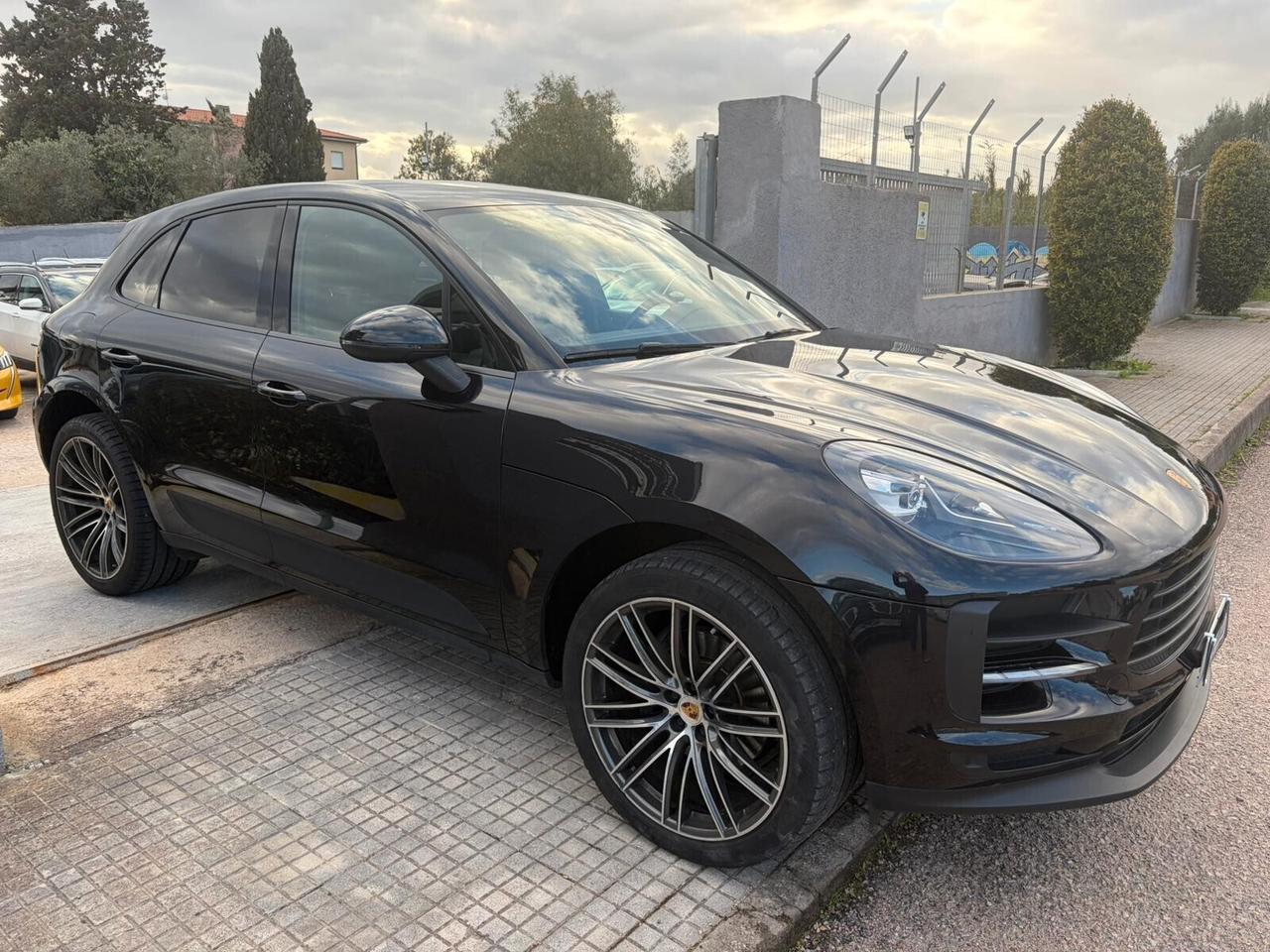 PORSCHE MACAN FULL - PANORAMA
