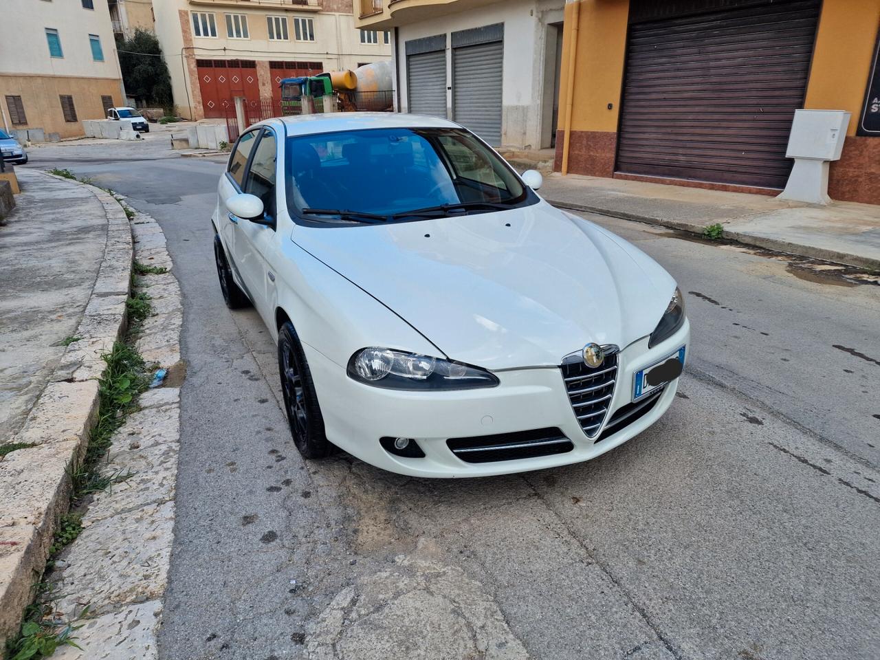 Alfa Romeo 147 1.9 JTD M-JET 16V 5 porte Dist.