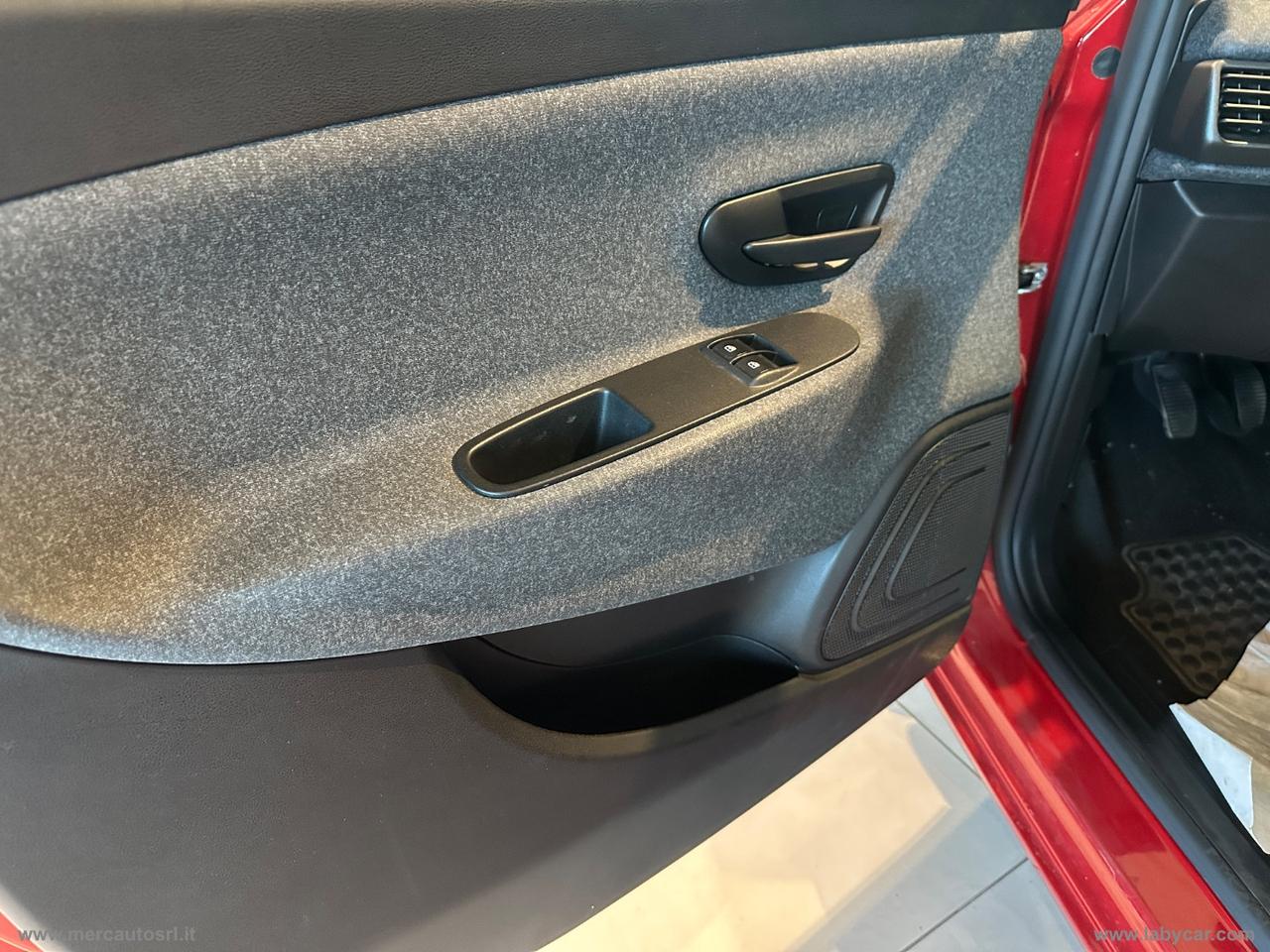 LANCIA Ypsilon 1.0 FireFly 5p S&S Hybrid Silver