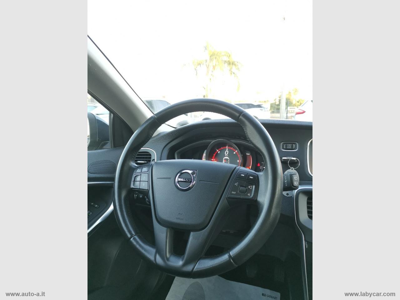 VOLVO V40 D2 Kinetic