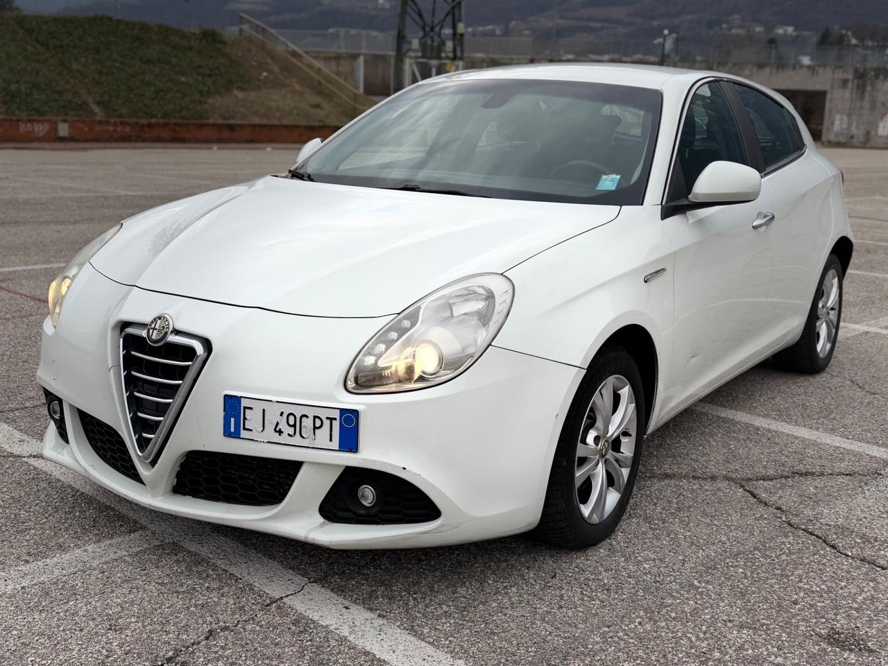 Alfa Romeo Giulietta 1.6 JTD 105cv ok neopatentati