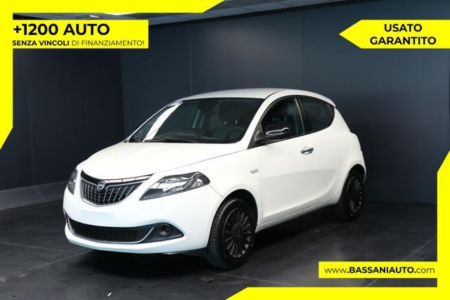 LANCIA Ypsilon 1.0 FireFly 5 porte S&S Hybrid Ecochic Silver