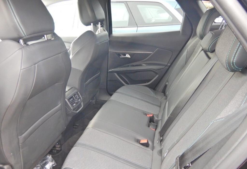 Peugeot 3008 1.5 BLUEHDI 131CV EAT8 ALLURE ( FARI LED - NAVI MIRROR CERCHI 18 PDC TELECAMERA POST. )