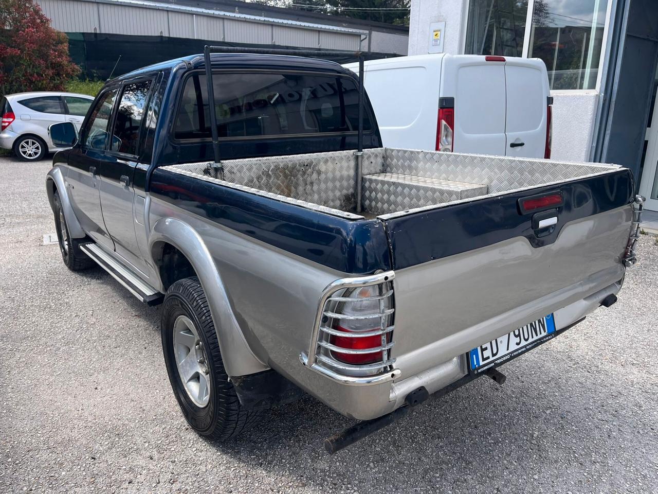 Mitsubishi L200 2.5 TDI 4WD Double Cab Pick-up GLS